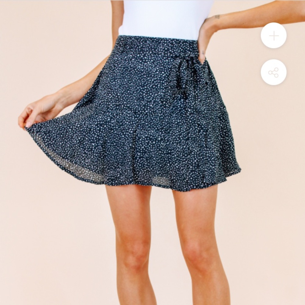Ivy & Leo navy polka dot skirt